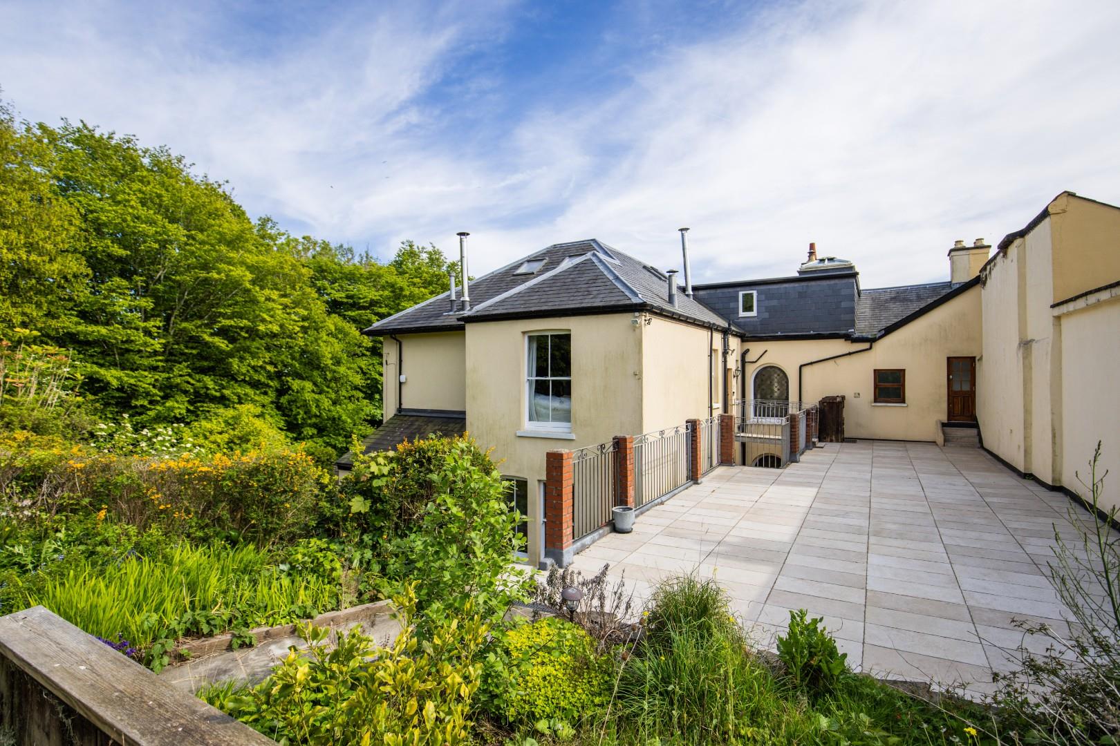 Pen Y Cae, Beach Lane, Penarth, CF64 1AN
